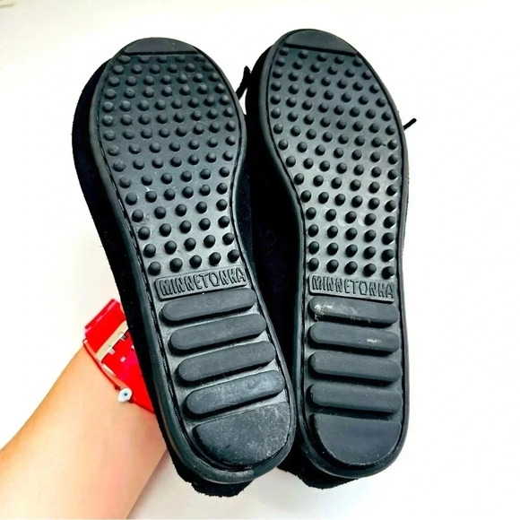 Minnetonka Kitty Hardsole Moccasins Style 400 - Picture 6 of 7
